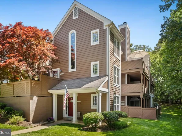 1515 Church Hill Pl, Reston, VA 20194