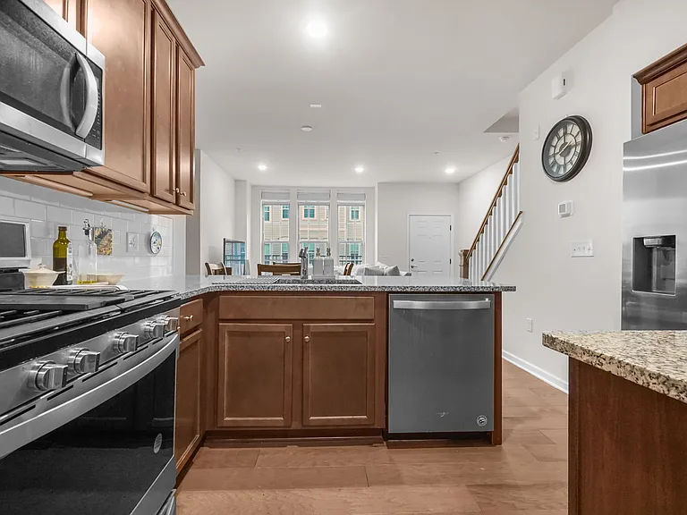 54 Arnold Dr — Photo 20