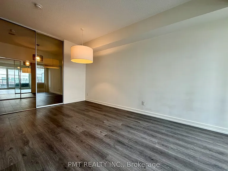 200 Sackville St #314 — Photo 4