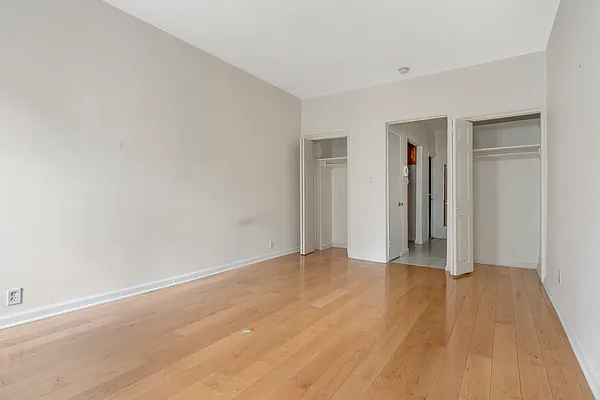 Rented by Compass | media 19