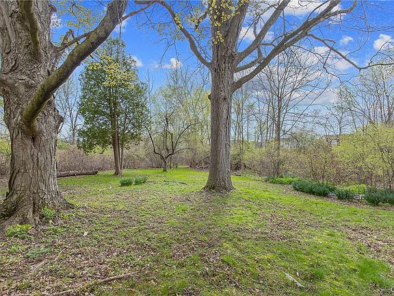 5th image of 8198 Soule Rd