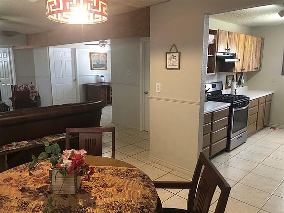 4th image of 338 Tennyson St #1