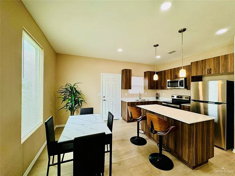 3013 W Driftwood St #1 — Photo 8