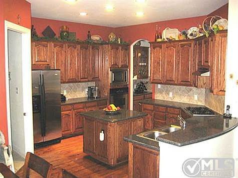 4th image of 3511 University Park Ln