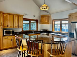 22 Hudson Rd, Stow, MA 01775