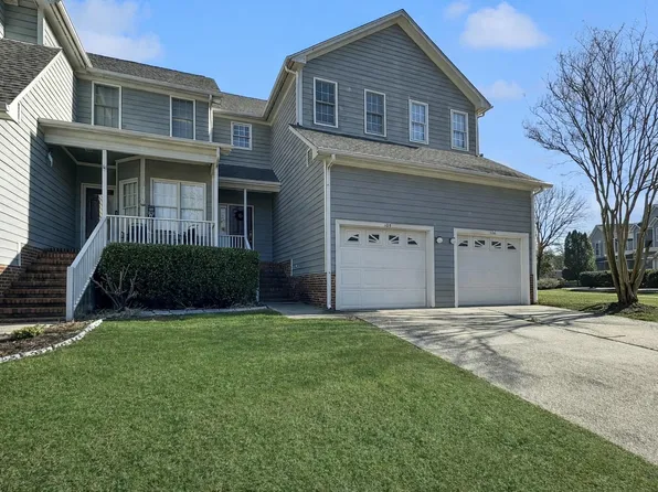 8221 Hempshire Pl APT 105, Raleigh, NC 27613