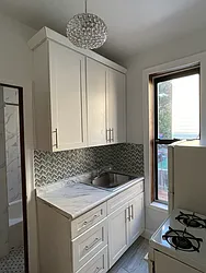 627 Morgan Avenue, #4