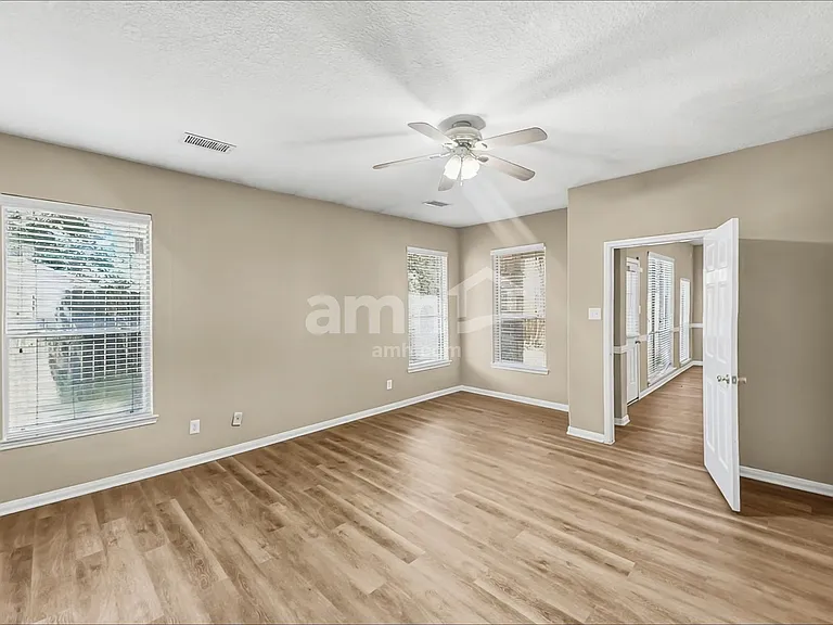 710 Single Pine Ct — Photo 11