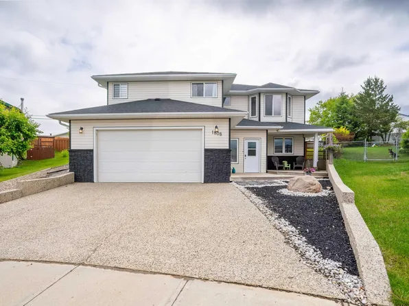 1808 7th St, Cold Lake, AB T9M 1M7