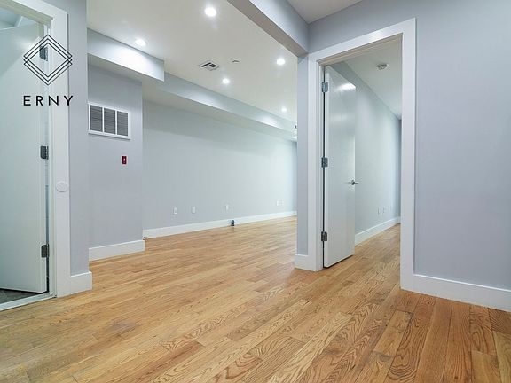 3rd image of 971A Lafayette Ave #2R