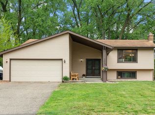 4382 Metcalf Dr, Eagan, MN 55122