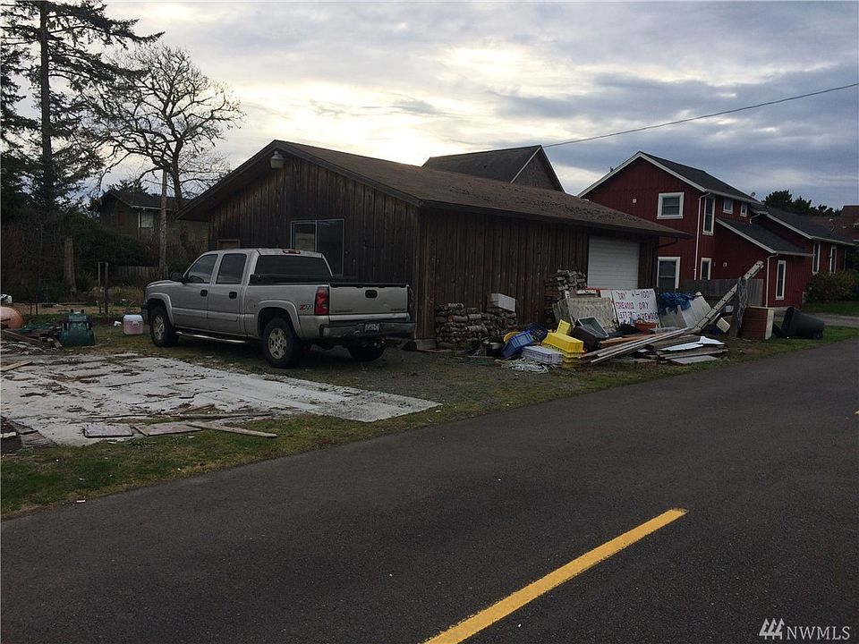 2nd image of 1901 California Ave