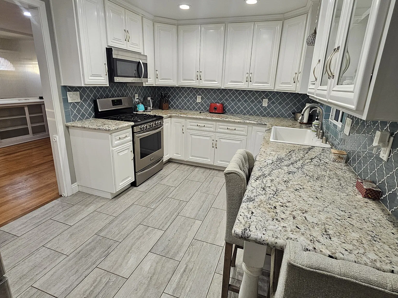 3642 Almeria St — Photo 3