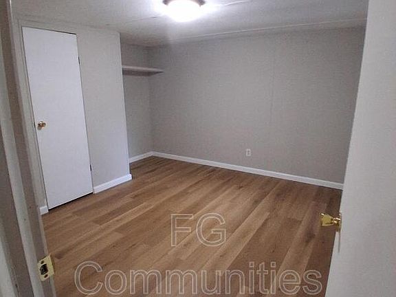 5th image of 120 Deck Cir