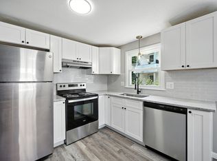 55 Governor St, Springfield, MA 01104