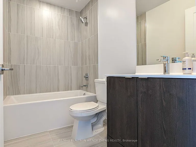 225 Village Green Sq #2602 — Photo 15