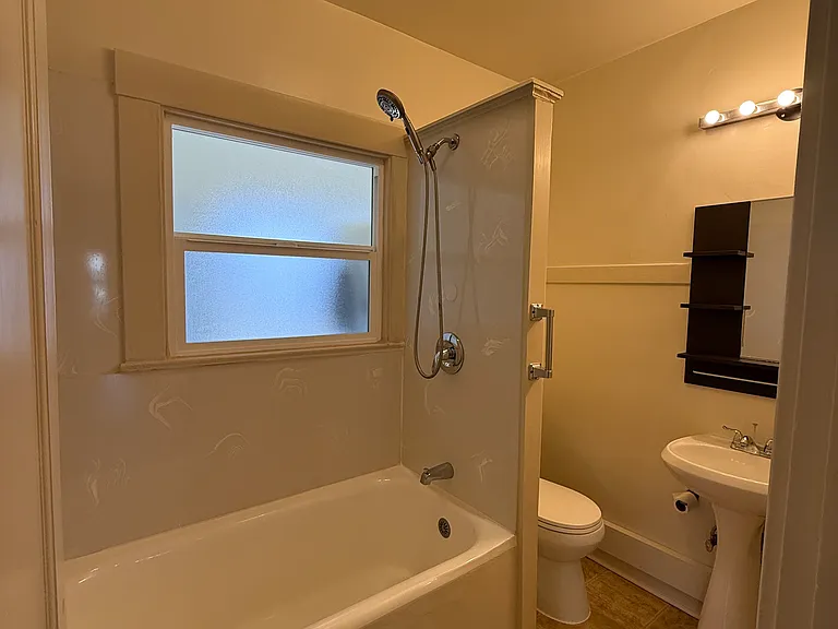 707 Aileen St #701 — Photo 3
