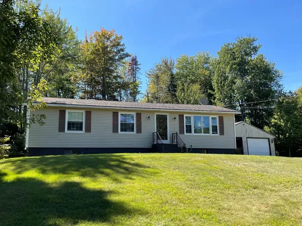 11 Michael Drive, Baileyville, ME 04694