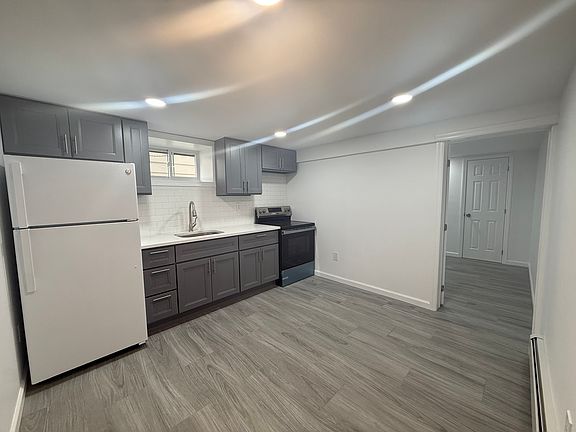 5th image of 1633 Tomlinson Ave #1