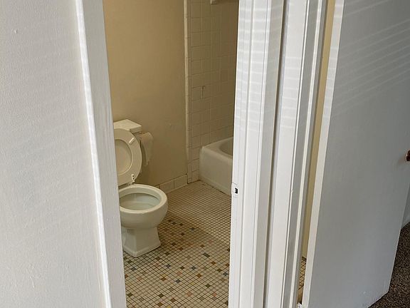2nd image of 1324 11th Ave S APT A1