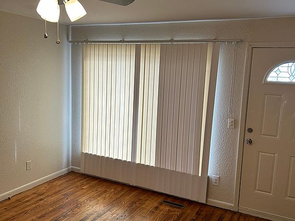 5th image of 3912 Weddell St
