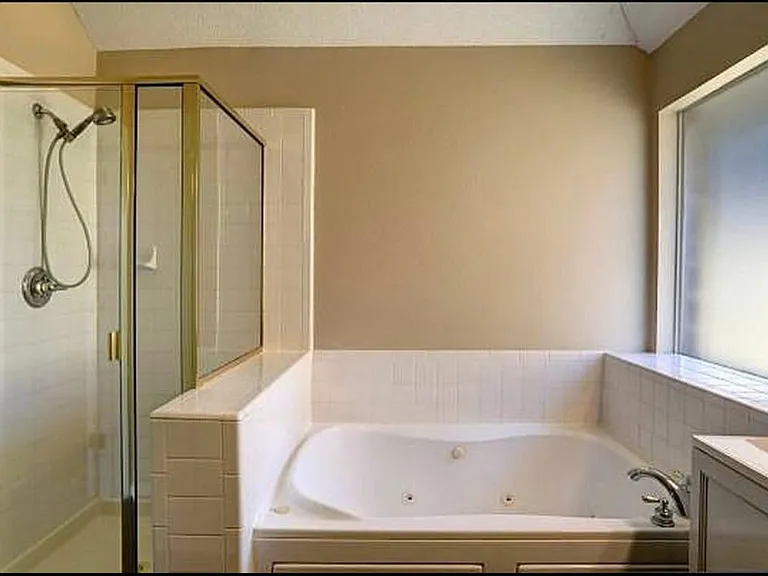 233 Dartmouth Dr — Photo 13