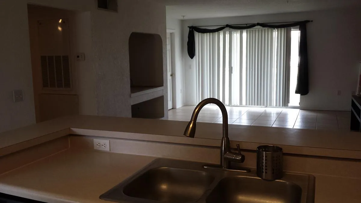2 Bed 2 Bath Condo of 14037 Fairway Island Dr 225 — Photo 4