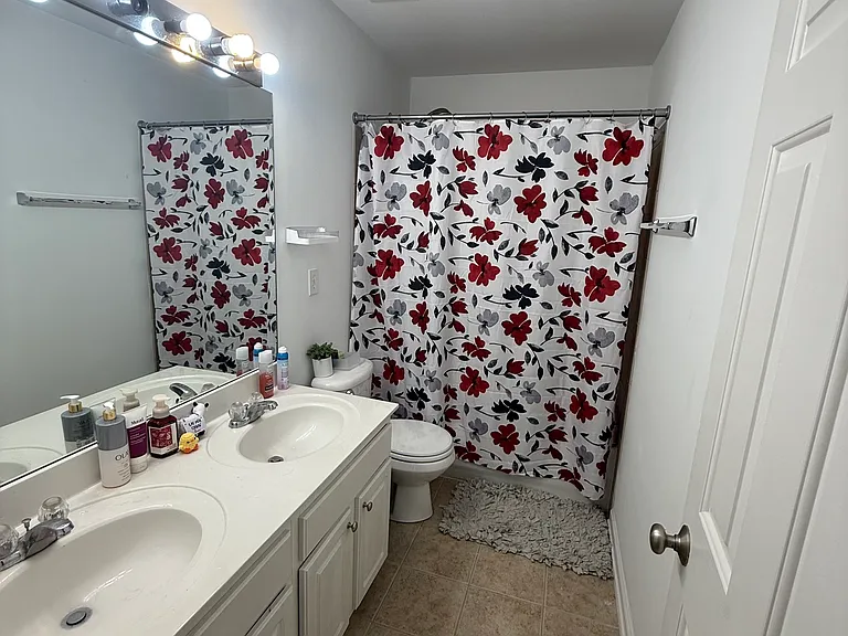 612 Friars Head Ct — Photo 16