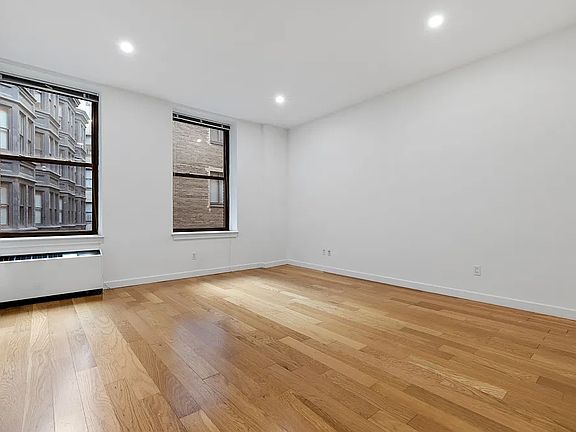 2nd image of 37 Wall St APT 15K