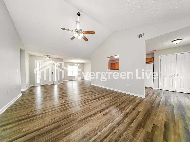 395 Arthurs Ln — Photo 3