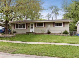 1504 Brookwood Dr, Iowa City, IA 52240