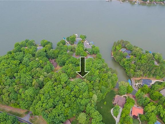 4th image of 166 Larkspur Ln