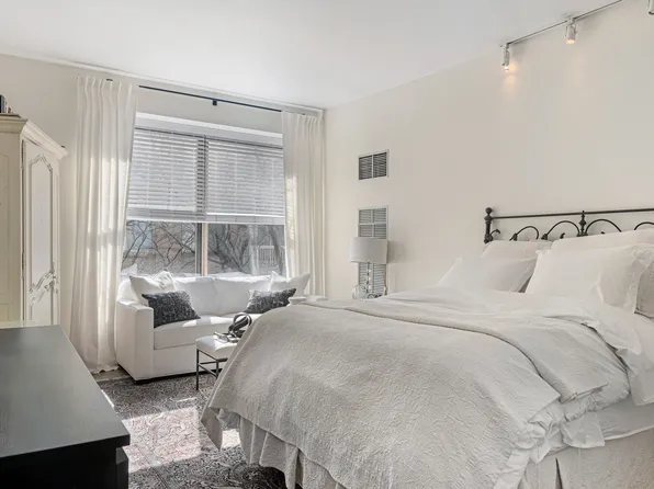 200 East 69th Street image 1 of 5