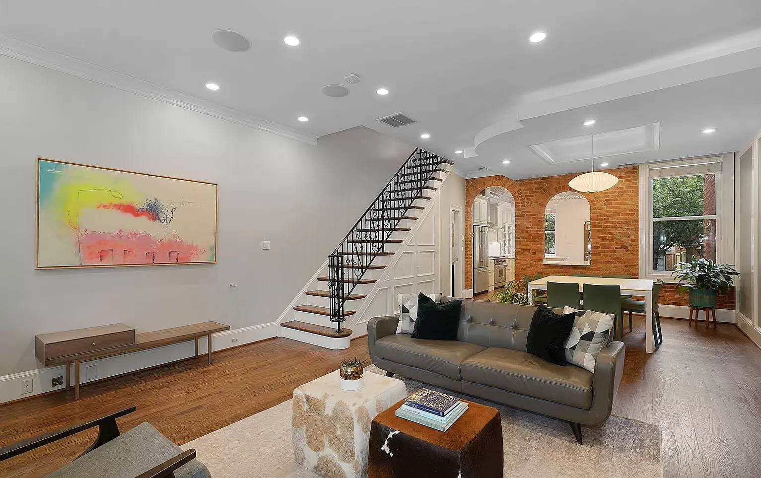 5 bed, 4.5 bath, 3313 sqft, $9,400 — Photo 4
