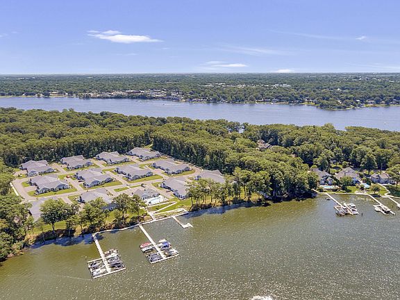 2nd image of 213 Bay Breeze Lane Dr #36