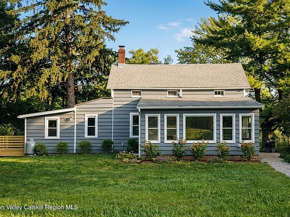 2nd image of 85 Roundtop Road