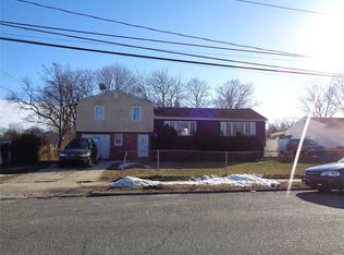 72 Jewel St, Brentwood, NY 11717