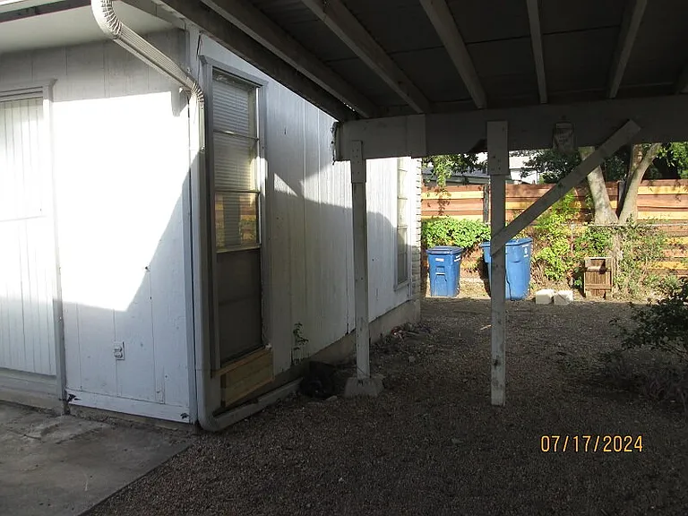 4431 Myrna Dr — Photo 11