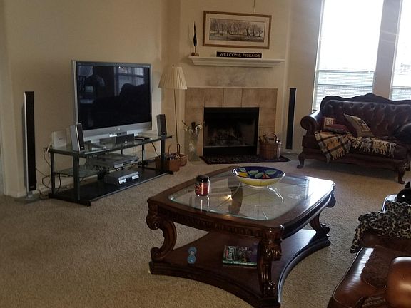 3rd image of 2810 Lake Forest Dr