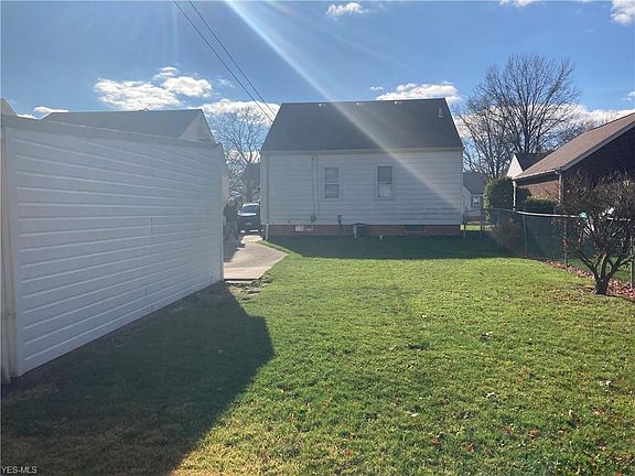 3rd image of 4910 Montauk Ave