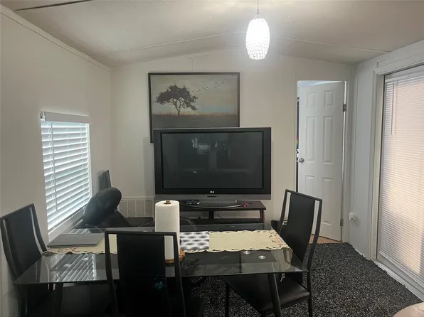 2776 NW 29 Place, Oakland Park, FL 33311
