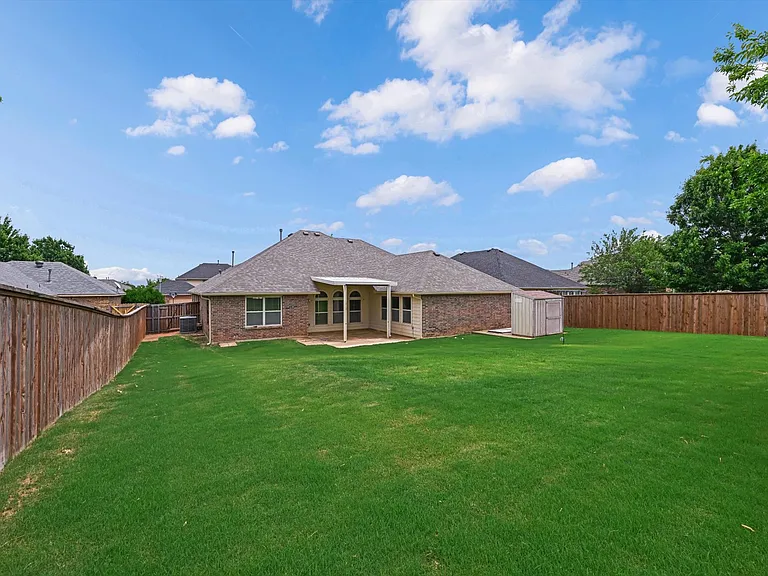 8725 Pikes Peak Rd — Photo 60