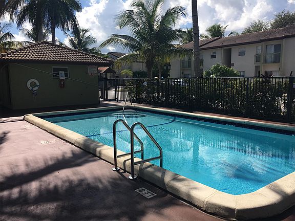 4th image of 3315 NW 101st Ave
