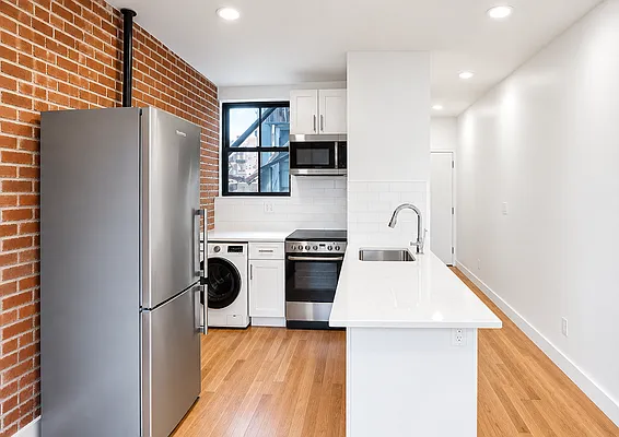Kitchen, photo 1