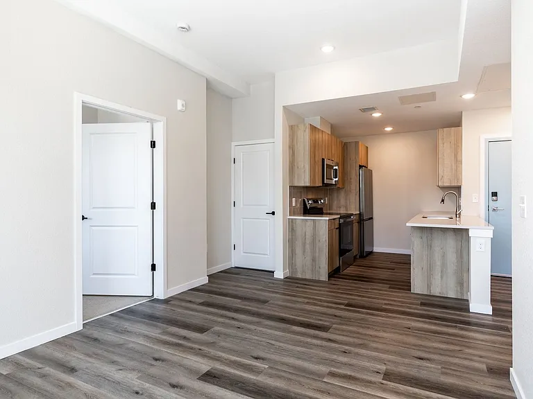810 S Weber St — Photo 52