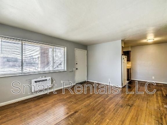 3rd image of 4341 Morganford Rd #A