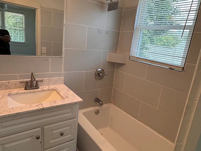 3508 Grand St — Photo 6