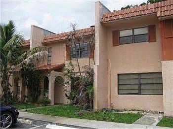 1st image of 8 S Valencia Dr