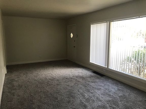 4th image of 831 E Las Animas St