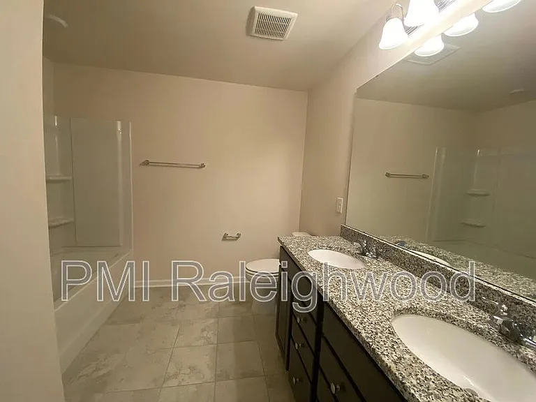 2124 Fox Chapel Pl — Photo 26